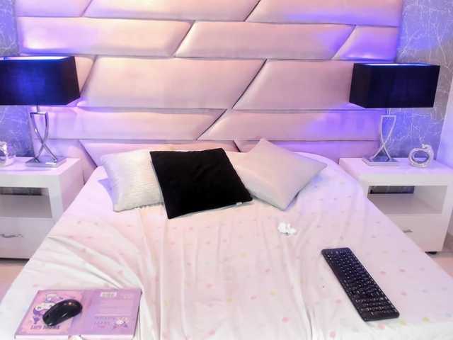 AngelLux live cam on BongaCams