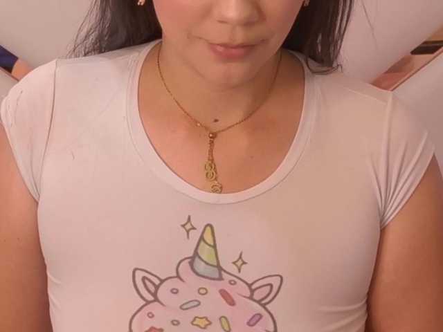 AngelLux live cam on BongaCams