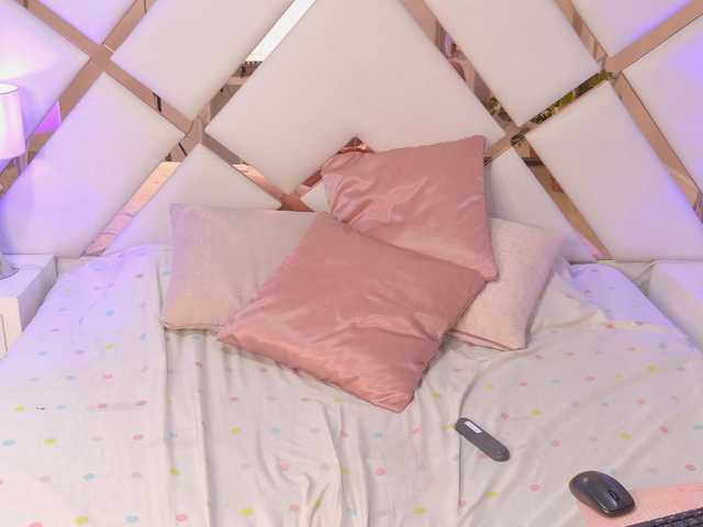 AngelLux live cam on BongaCams