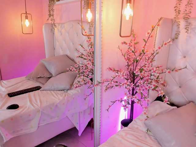 AngelLux live cam on BongaCams