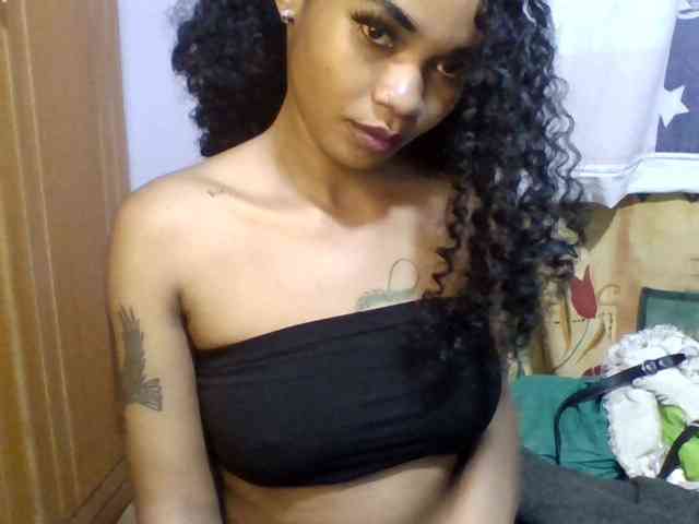 Girls-next-door webcam