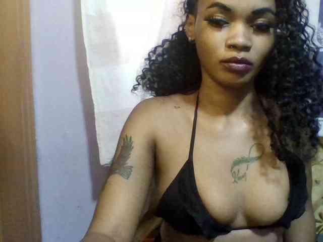 Girls-next-door webcam