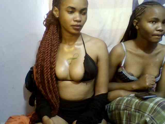 Girls-next-door webcam