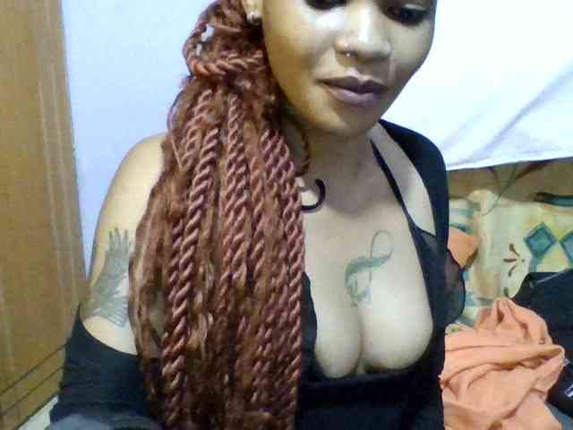 Girls-next-door webcam