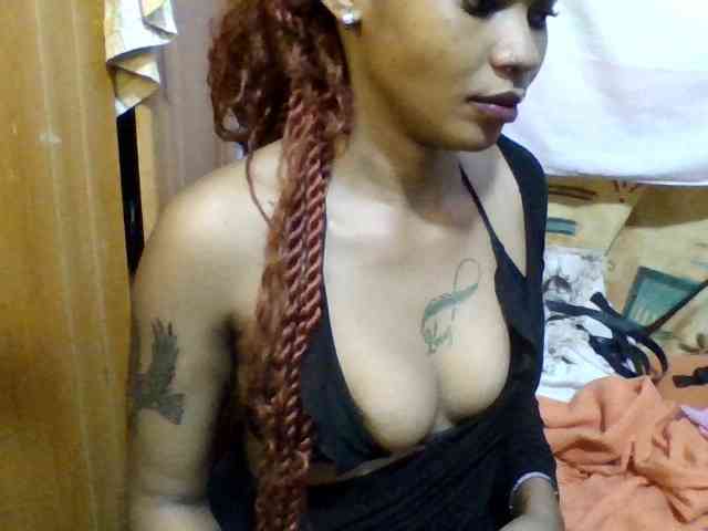 Girls-next-door webcam
