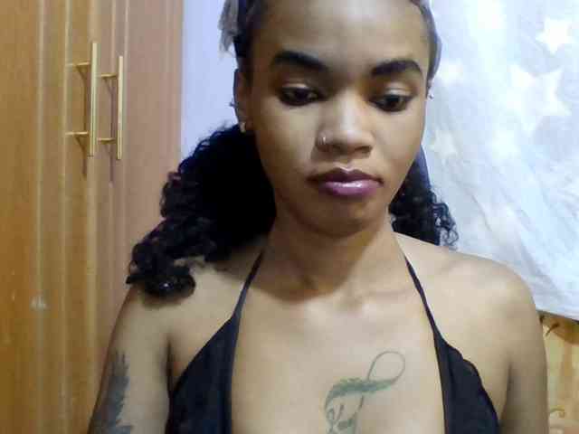 Girls-next-door webcam