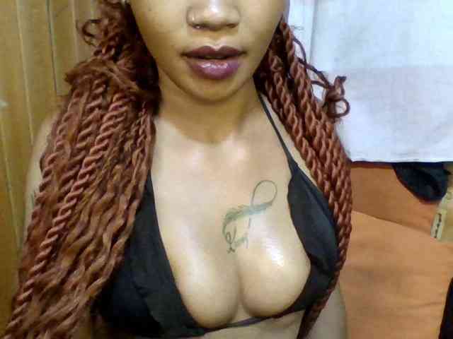 Girls-next-door webcam