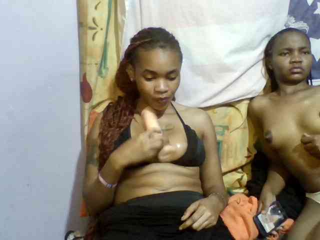 Girls-next-door webcam
