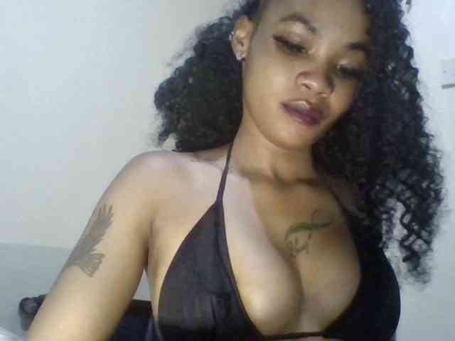 Girls-next-door webcam