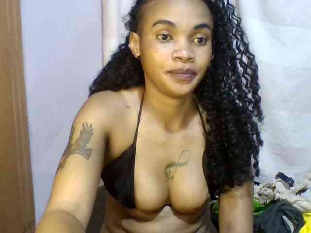 Girls-next-door webcam