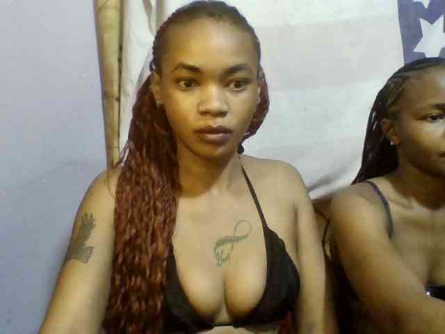 Girls-next-door webcam