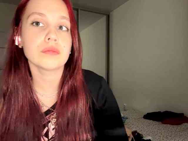 CelenaMile webcam