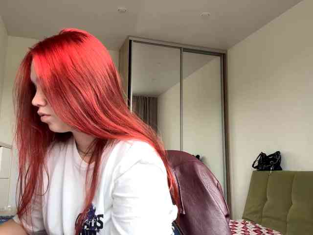 CelenaMile webcam