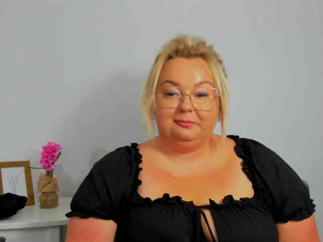 HazelKitty webcam