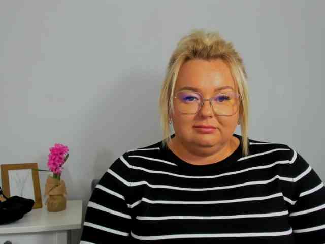 HazelKitty webcam