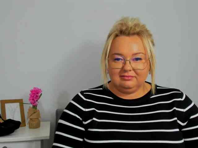 HazelKitty webcam