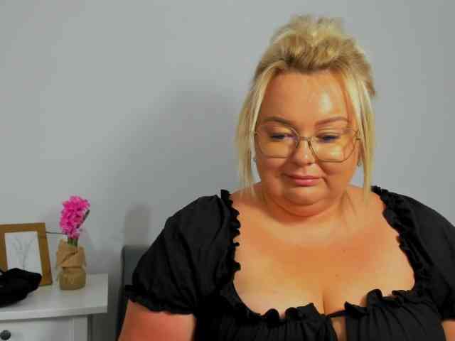 HazelKitty webcam