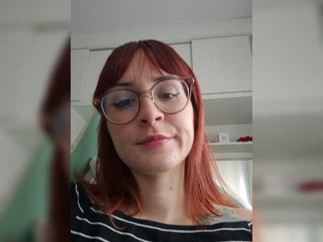 Ahrya222 live cam on BongaCams