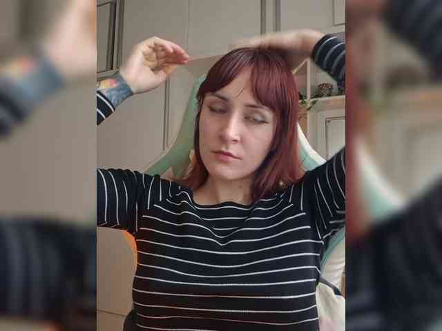 Ahrya222 webcam