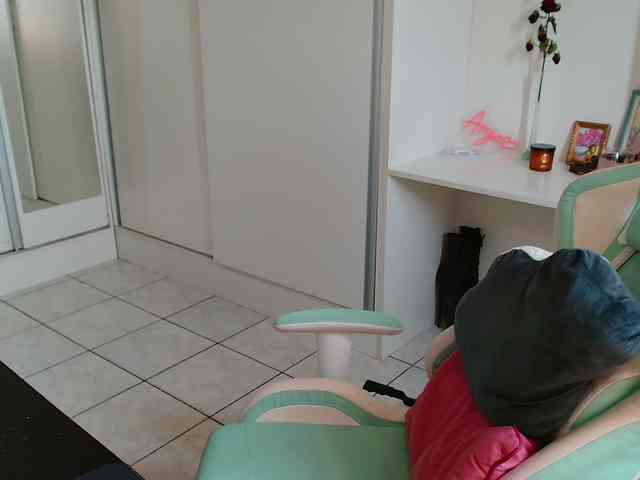 Ahrya222 webcam