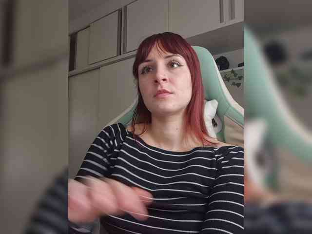 Ahrya222 webcam