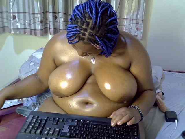 Sexydolly10 webcam