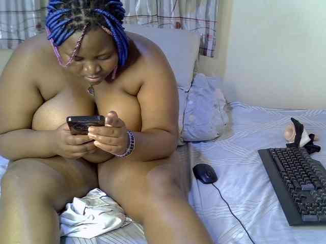 Sexydolly10 webcam
