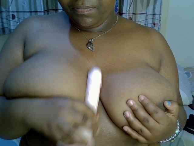 Sexydolly10 webcam
