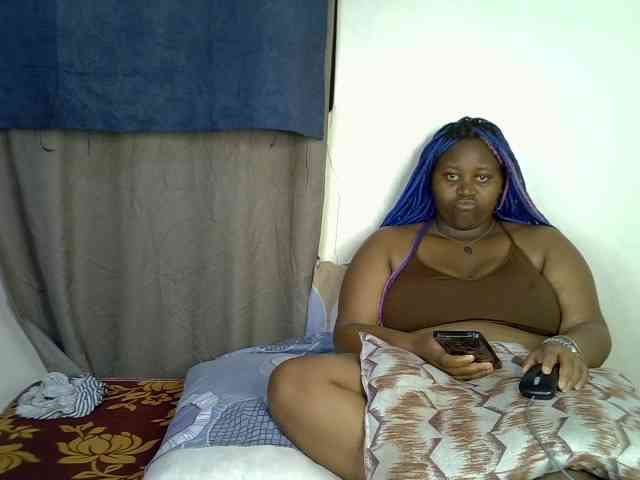 Sexydolly10 webcam
