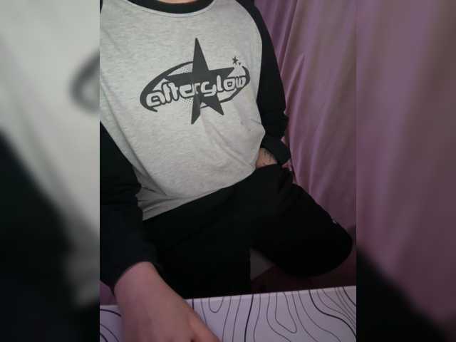 Pinkman_ — live male cam
