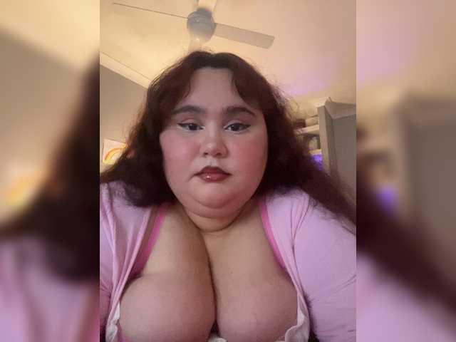 FlusteredDoll live cam on BongaCams