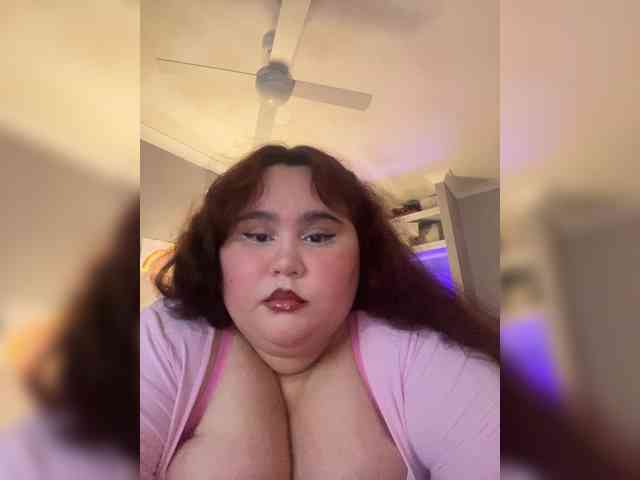 FlusteredDoll webcam