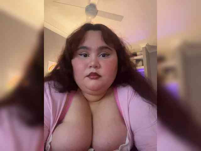 FlusteredDoll webcam