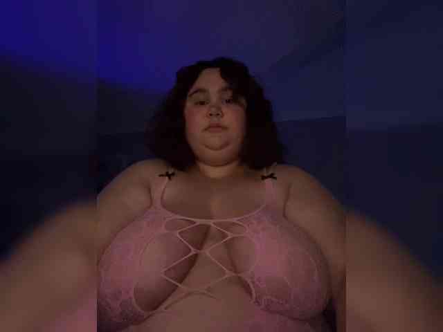 FlusteredDoll webcam