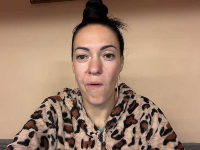 elena1983 live cam on BongaCams