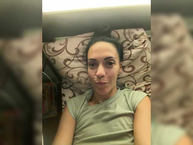 elena1983 live cam on BongaCams