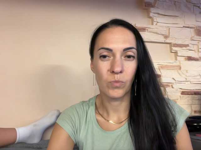 elena1983 live cam on BongaCams