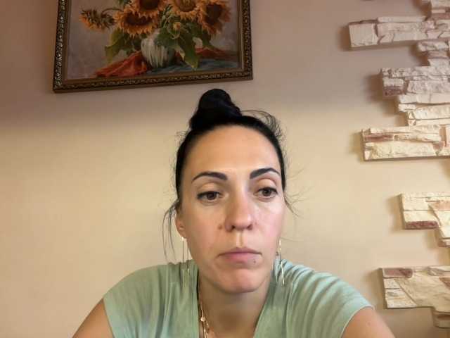 elena1983 live cam on BongaCams