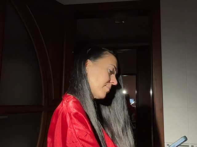 elena1983 live cam