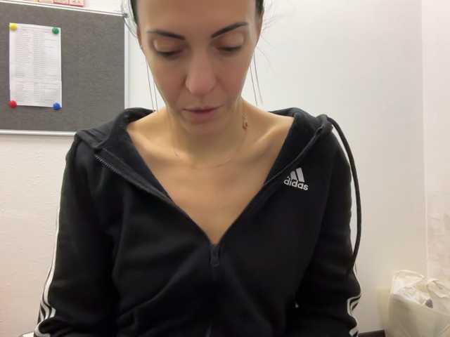 elena1983 live cam on BongaCams