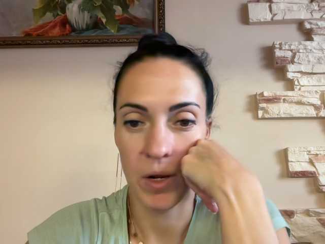 elena1983 live cam on BongaCams