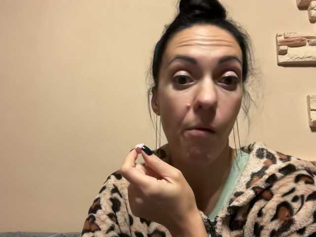 elena1983 live cam on BongaCams