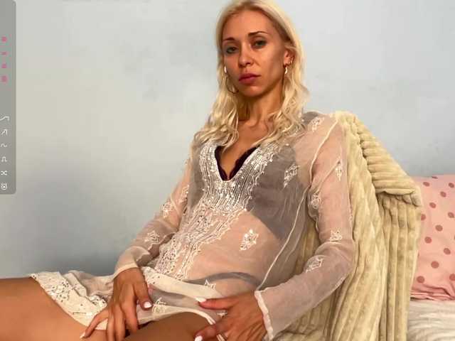 AngellaDingell live cam on BongaCams