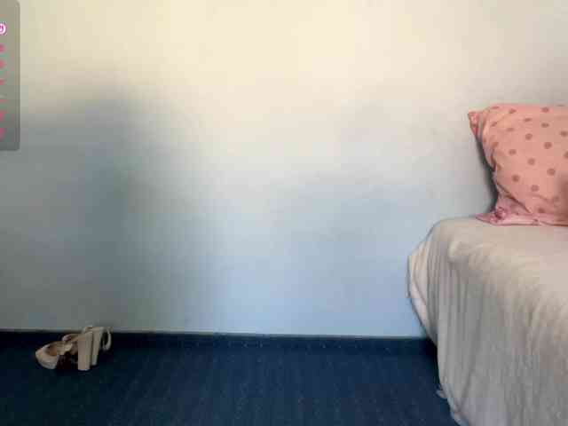 AngellaDingell webcam