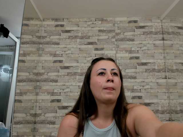 Aryanette live cam on BongaCams