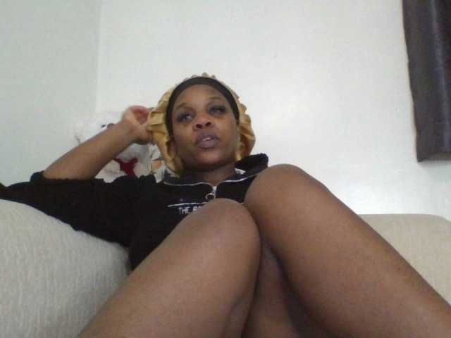 Sweatcandy live cam on BongaCams