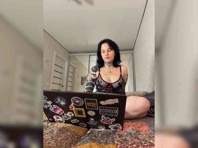 Modella: HarleyBlack