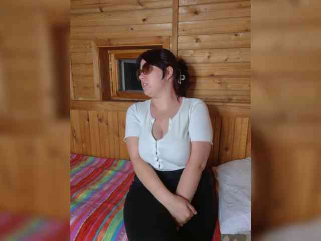 Aksinia0905 webcam