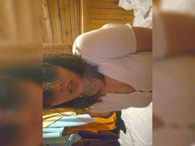 Aksinia0905 webcam