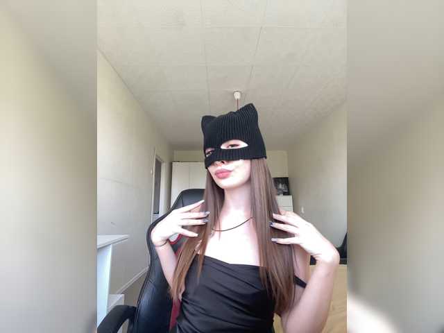 Milkacomss live cam on BongaCams